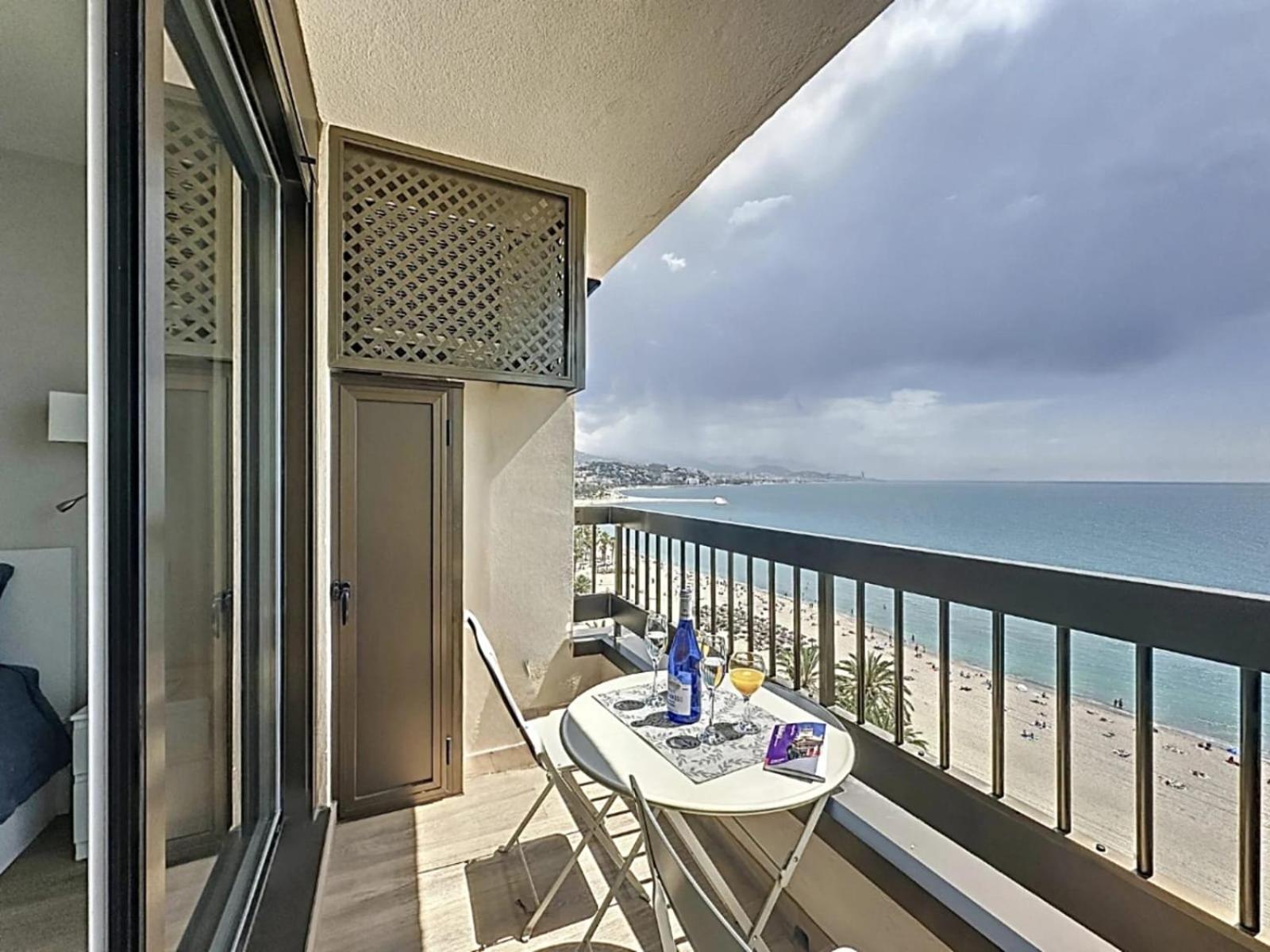 דירות מאלגה Espectaculares Vistas Al Mar Playa Malagueta מראה חיצוני תמונה